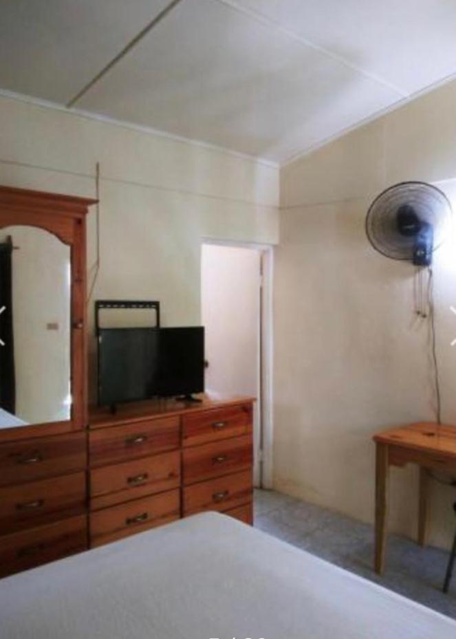 Andre'S Guest House Negril Room photo