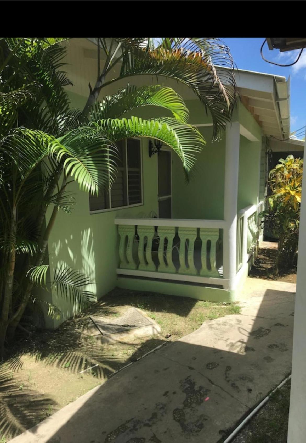 Andre'S Guest House Negril Exterior photo